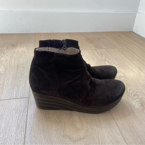 Miz Mooz Zane Brown Suede Ankle Bootie Size 41 / US 10 - Picture 1 of 10